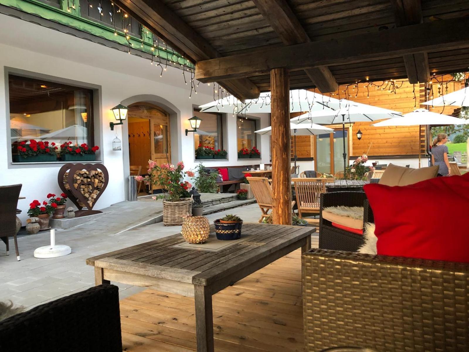 Hotel Gasthof Krahlehenhof Filzmoos Exterior photo